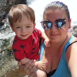 Meet your Posher, Courtney